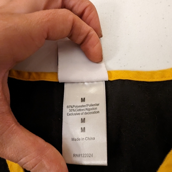NFL Team- Pittsburgh Steelers scrub set - Picture 8 of 12
